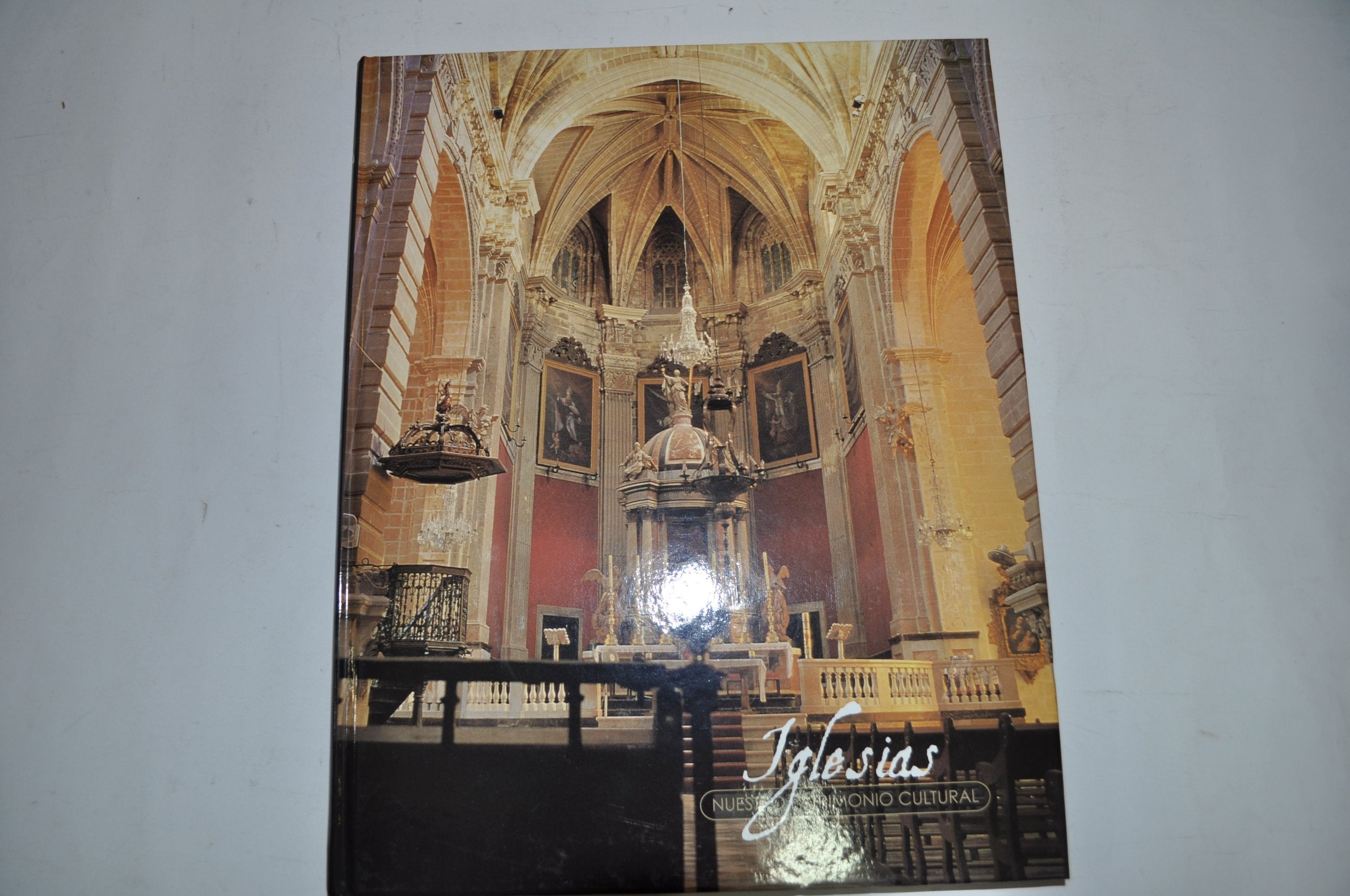 Nuestro patrimonio: iglesias de España Architecture