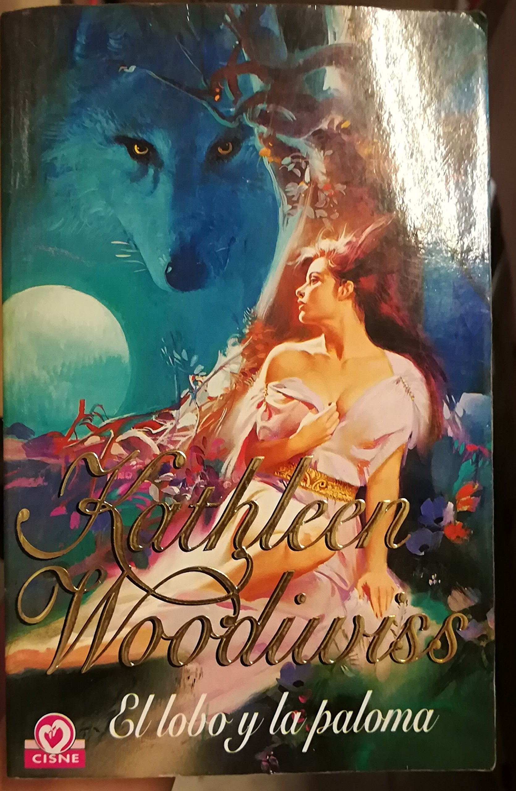 El Lobo Y La Paloma / The Wolf and the Dove Historical Fiction