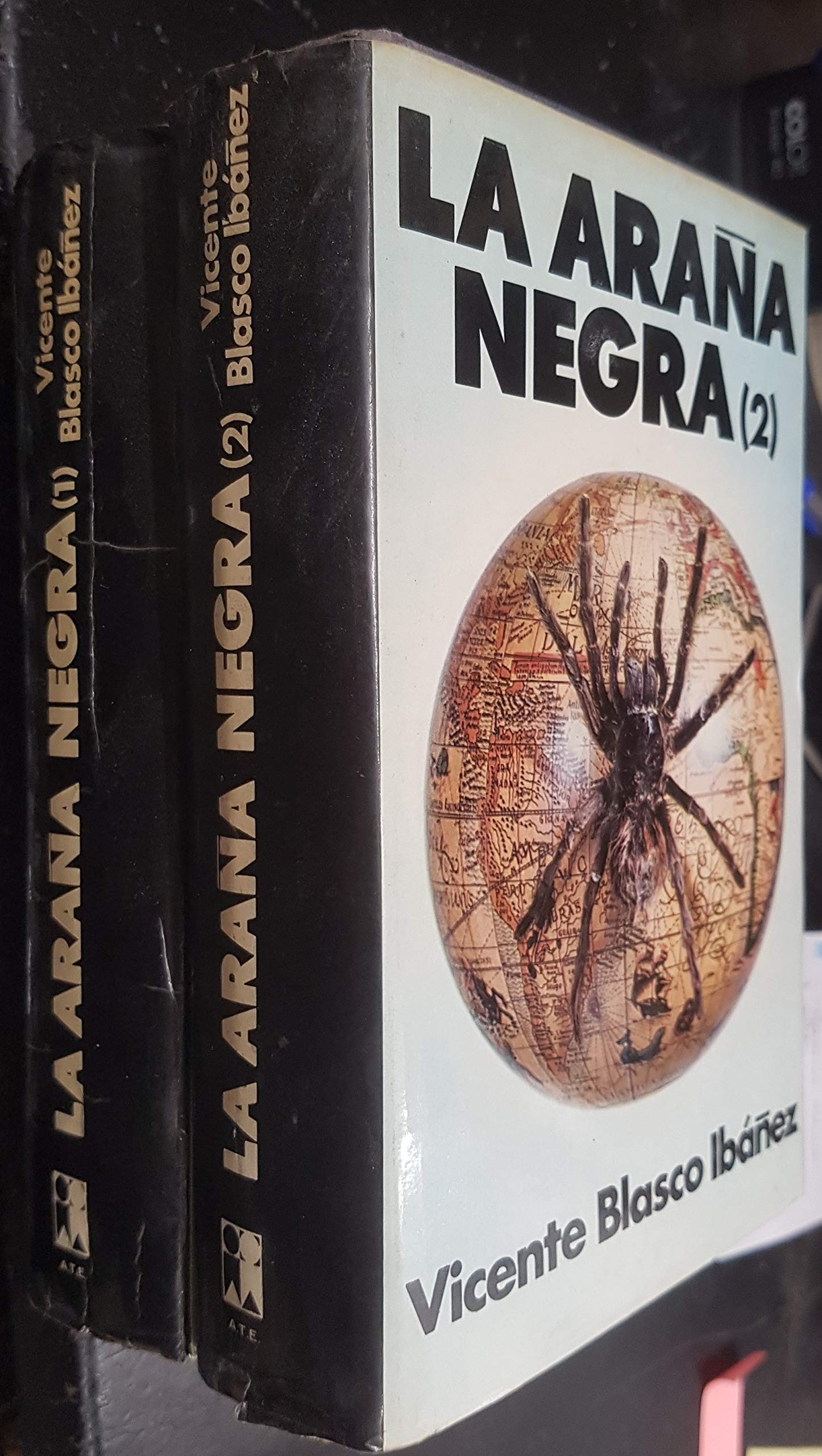 LA ARAÑA NEGRA. Books
