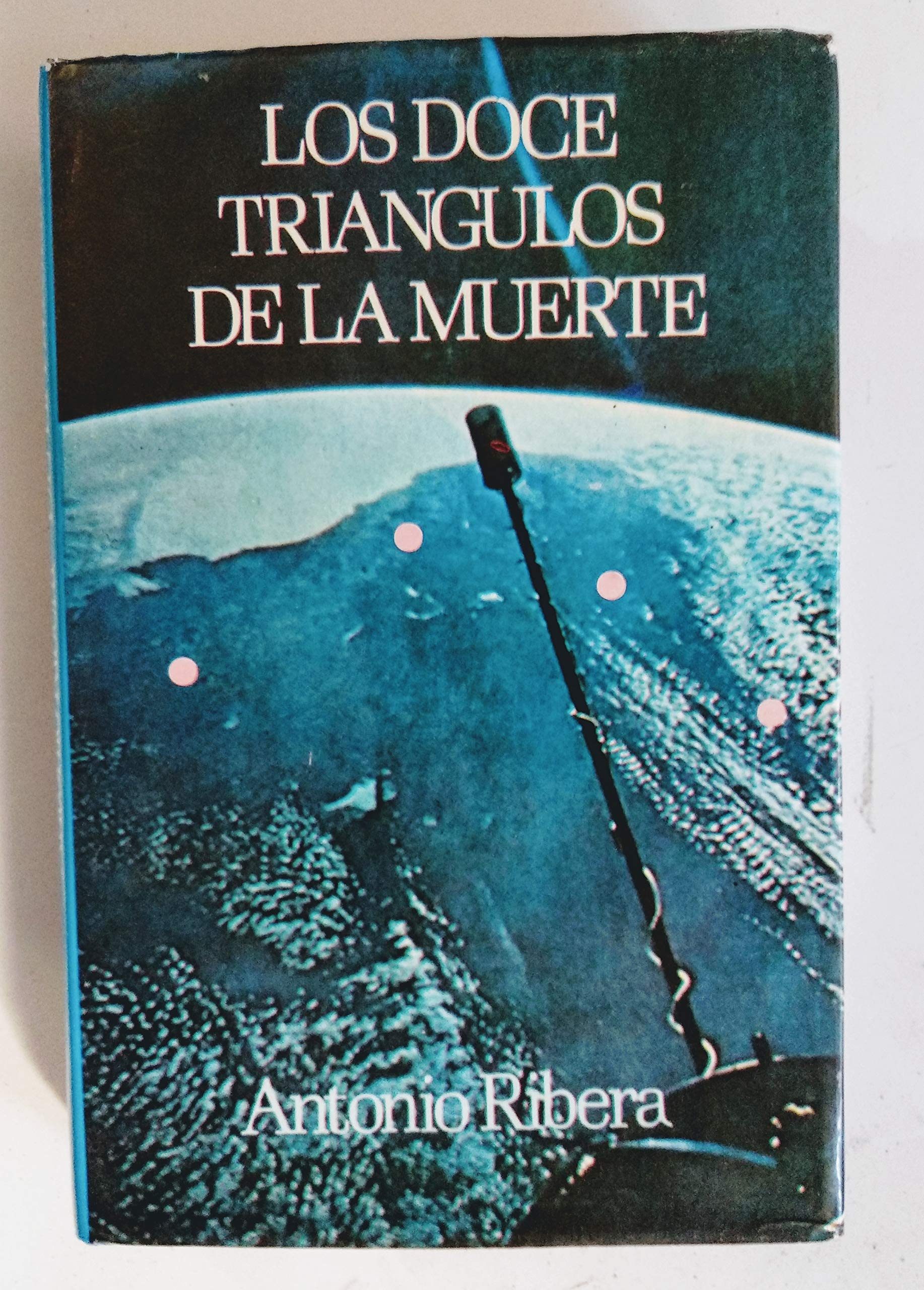 Los doce triangulos de la muerte Books