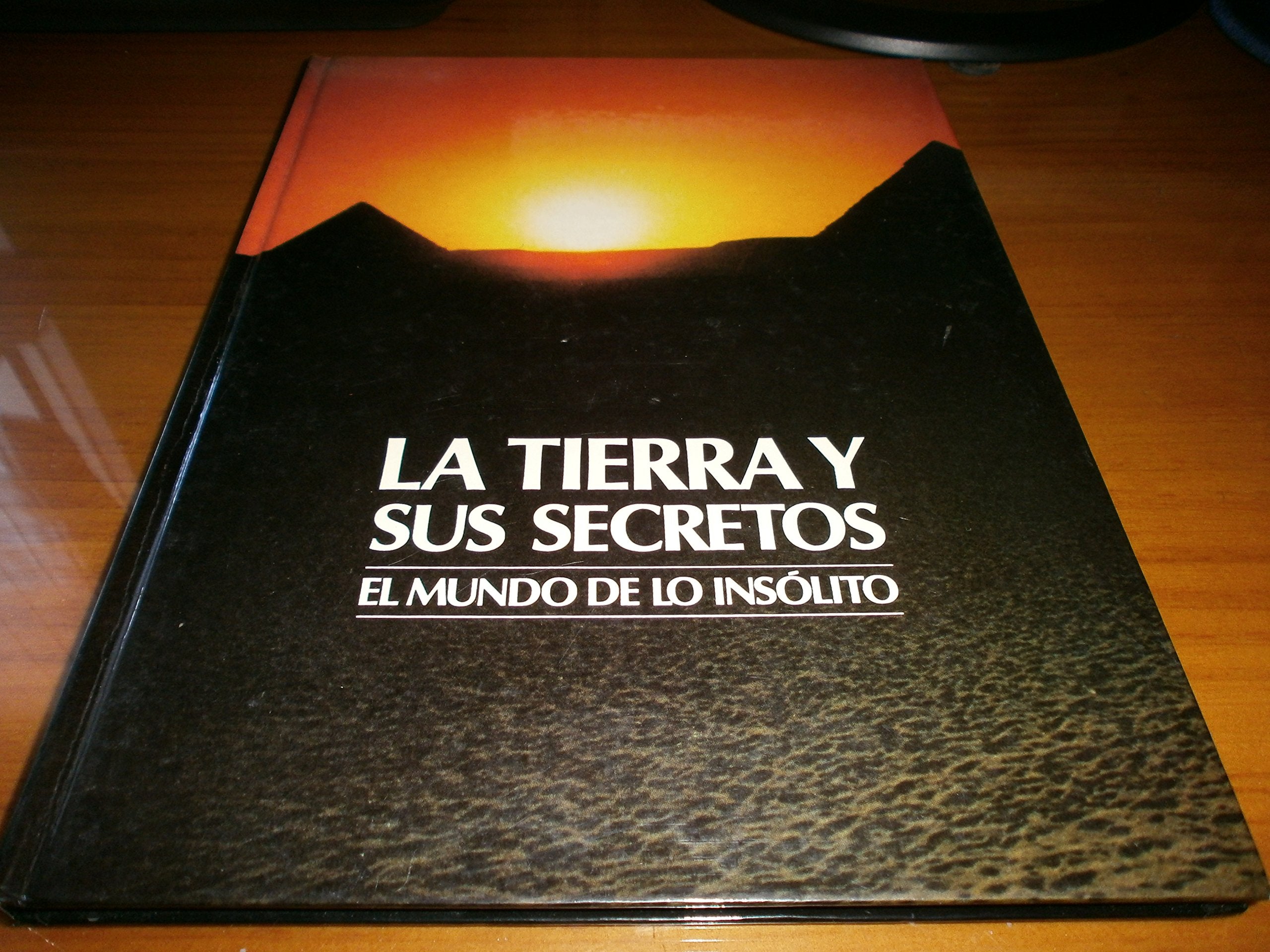 Tierra y sus secretos, la book