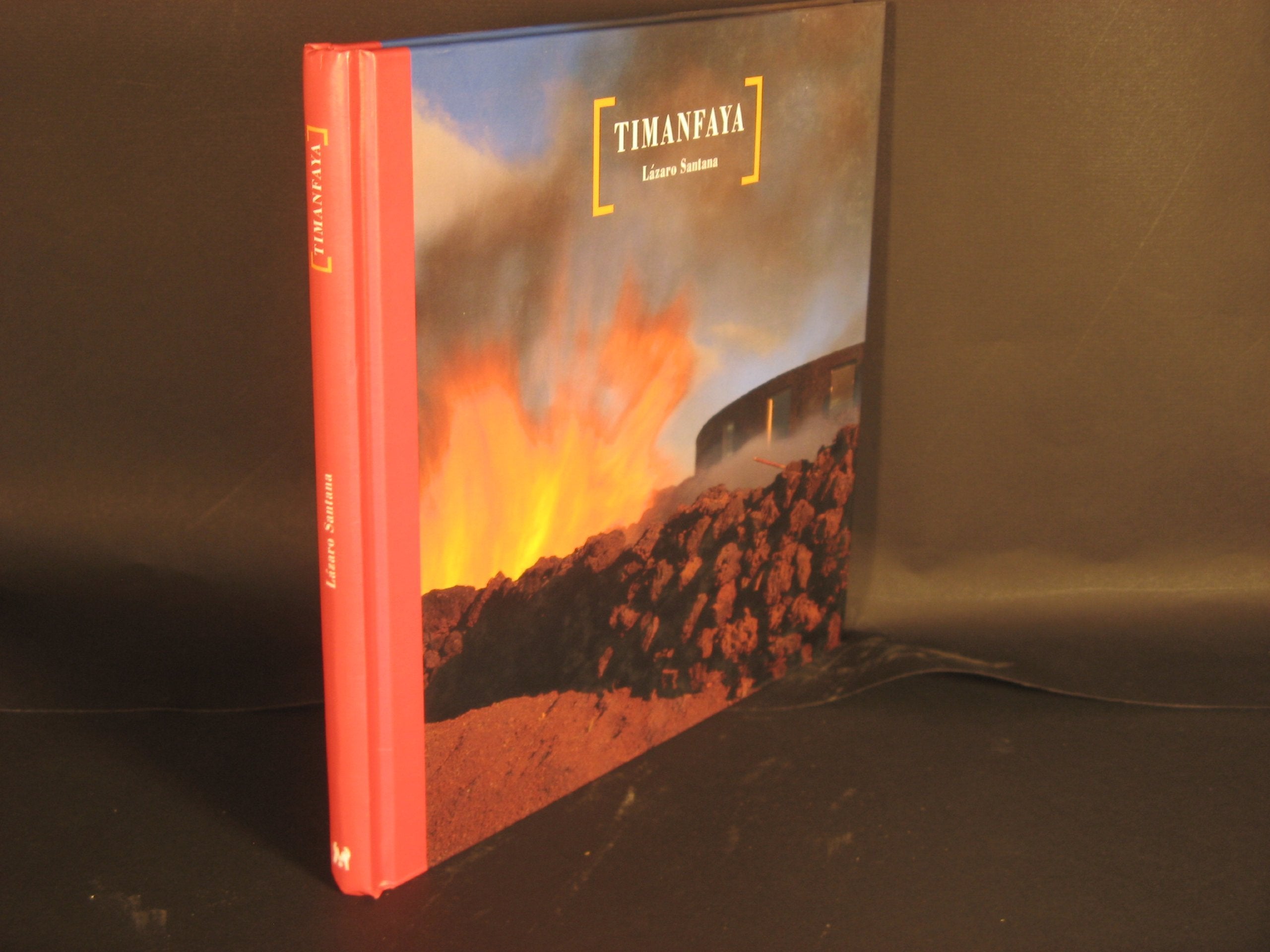 Timanfaya : restaurante El Diablo Geology & Geography
