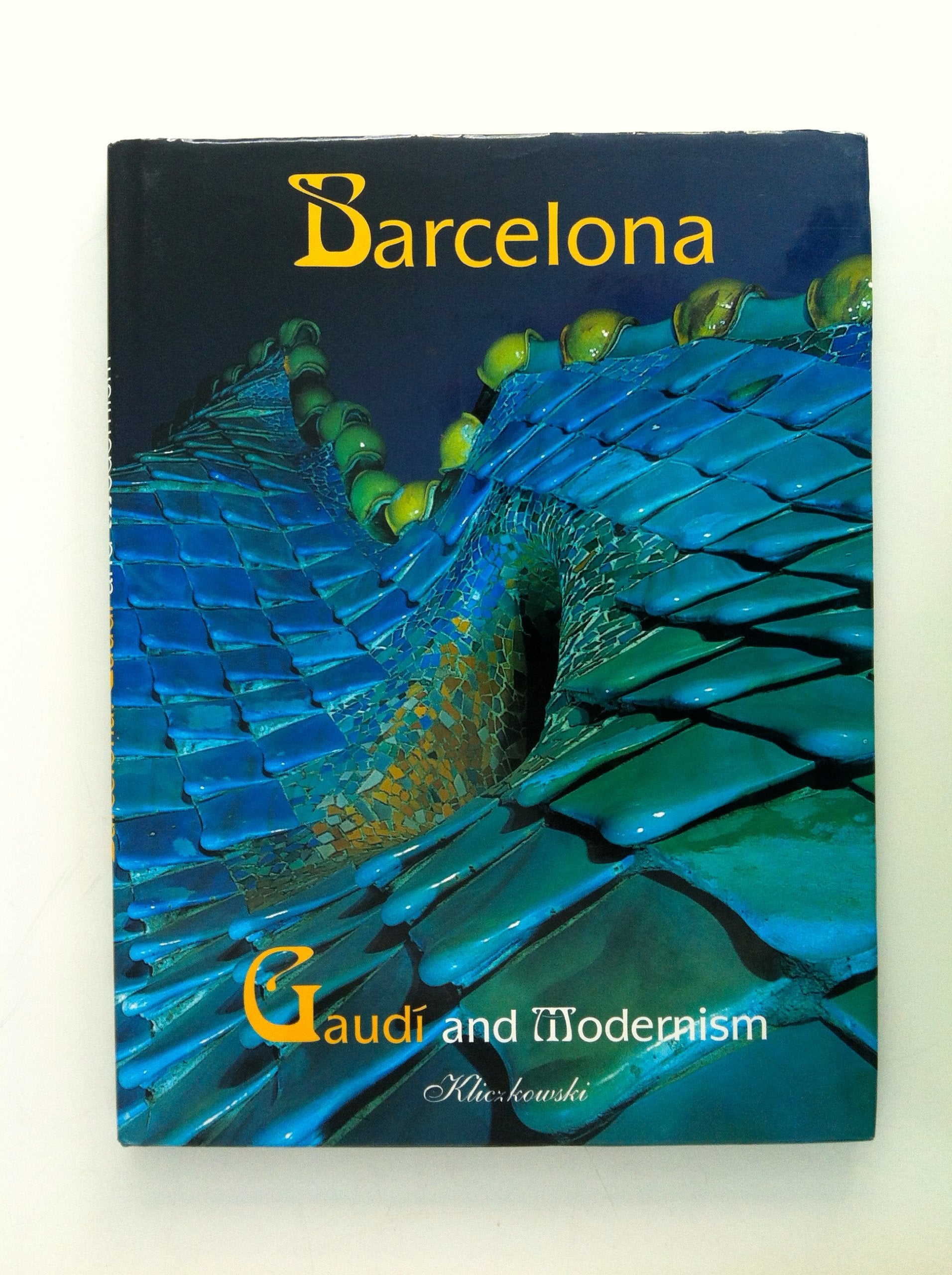 Barcelona: Gaudi and Modernism Architecture