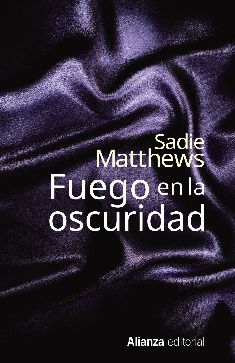 Fuego en la oscuridad book