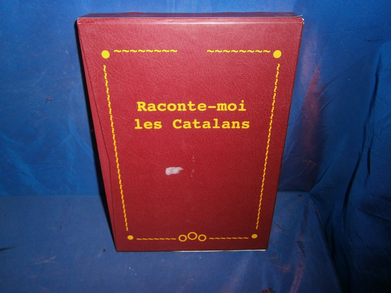 Raconte-moi les Catalans book