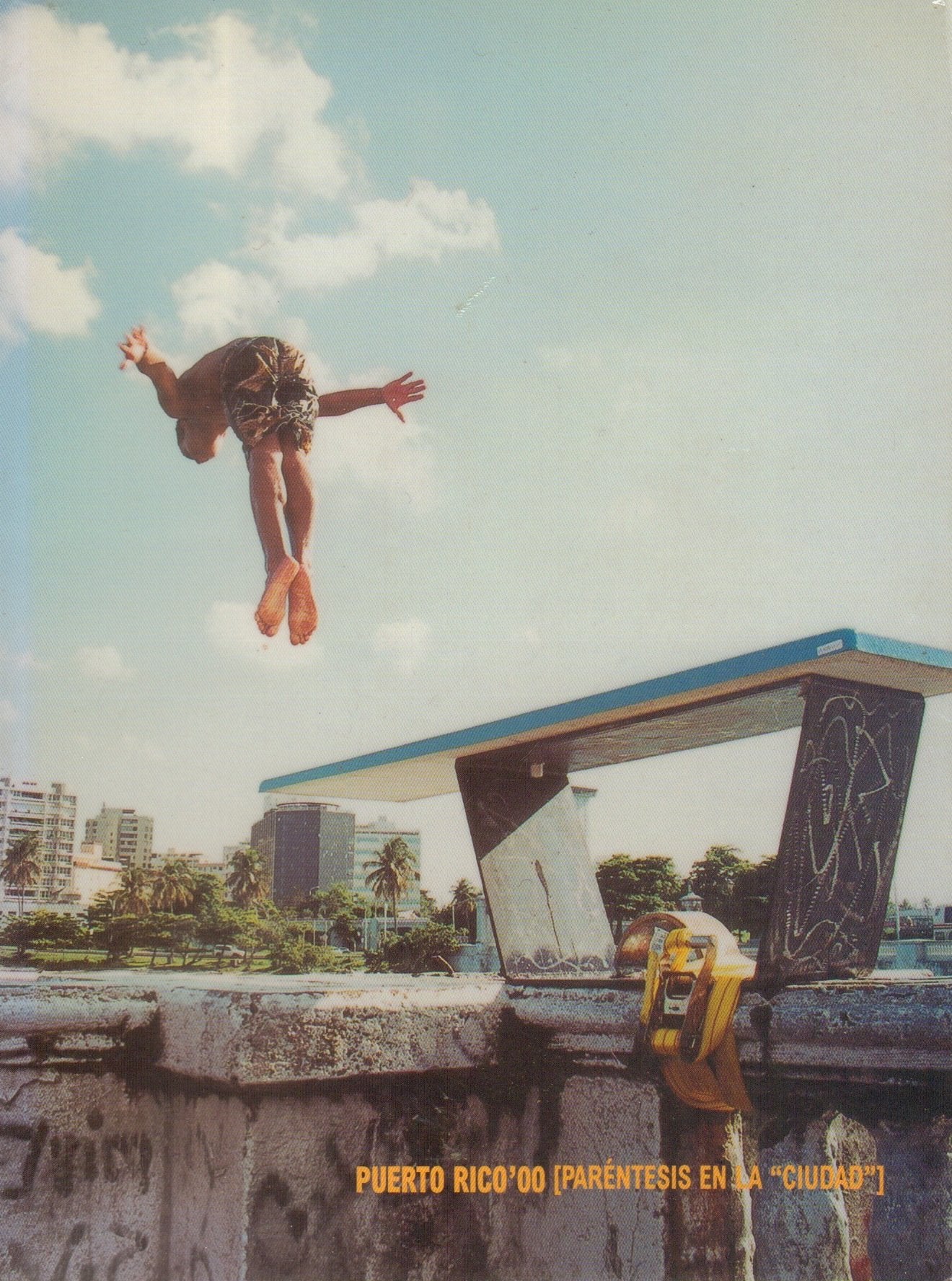 Puerto Rico '00 -: Parentesis En La "Ciudad" Film, Art & Culture