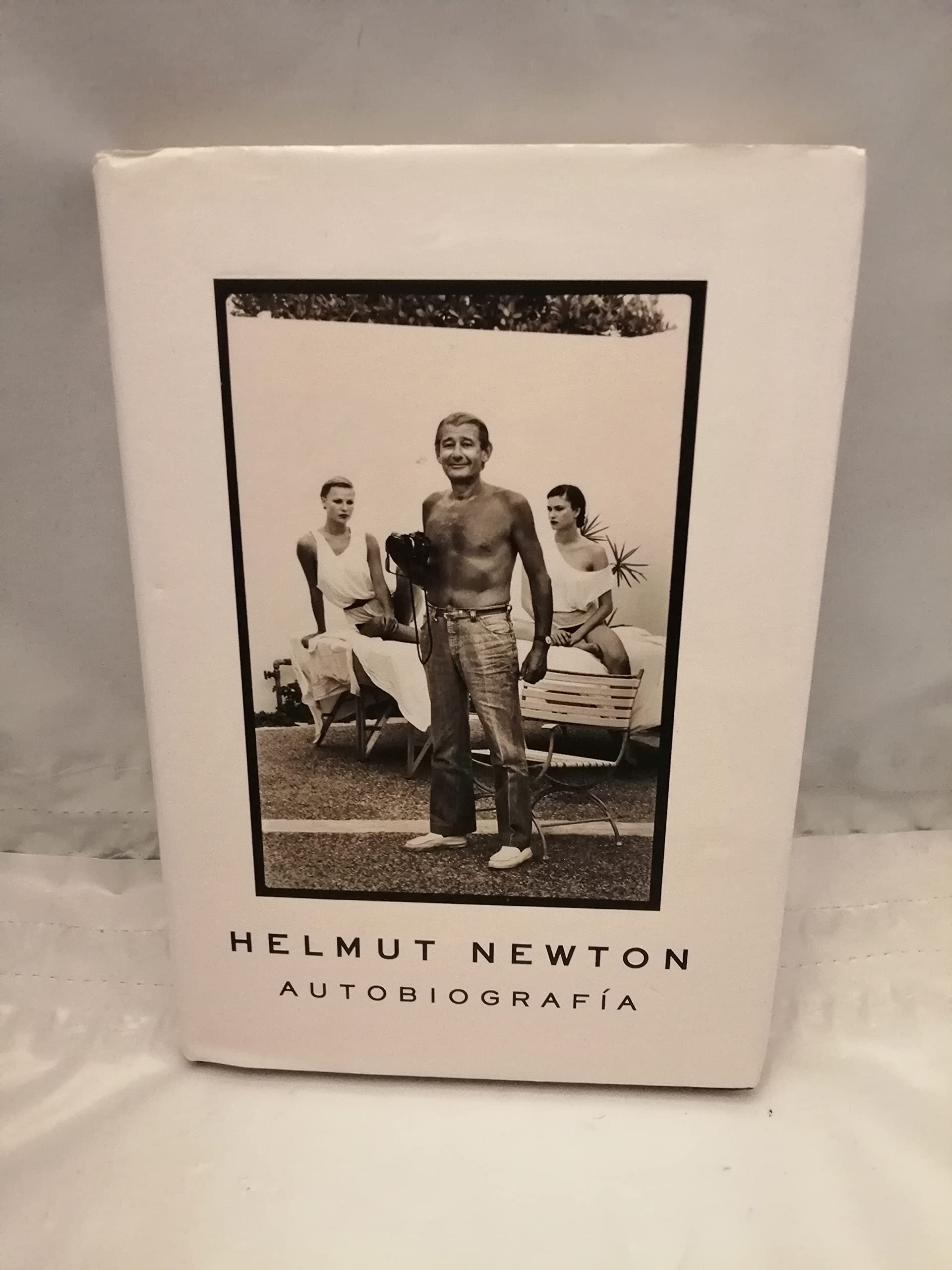 Helmut Newton, autobiografía Art & Literature