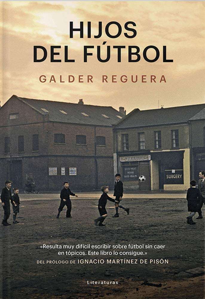 Hijos del fútbol/ Children of Soccer book