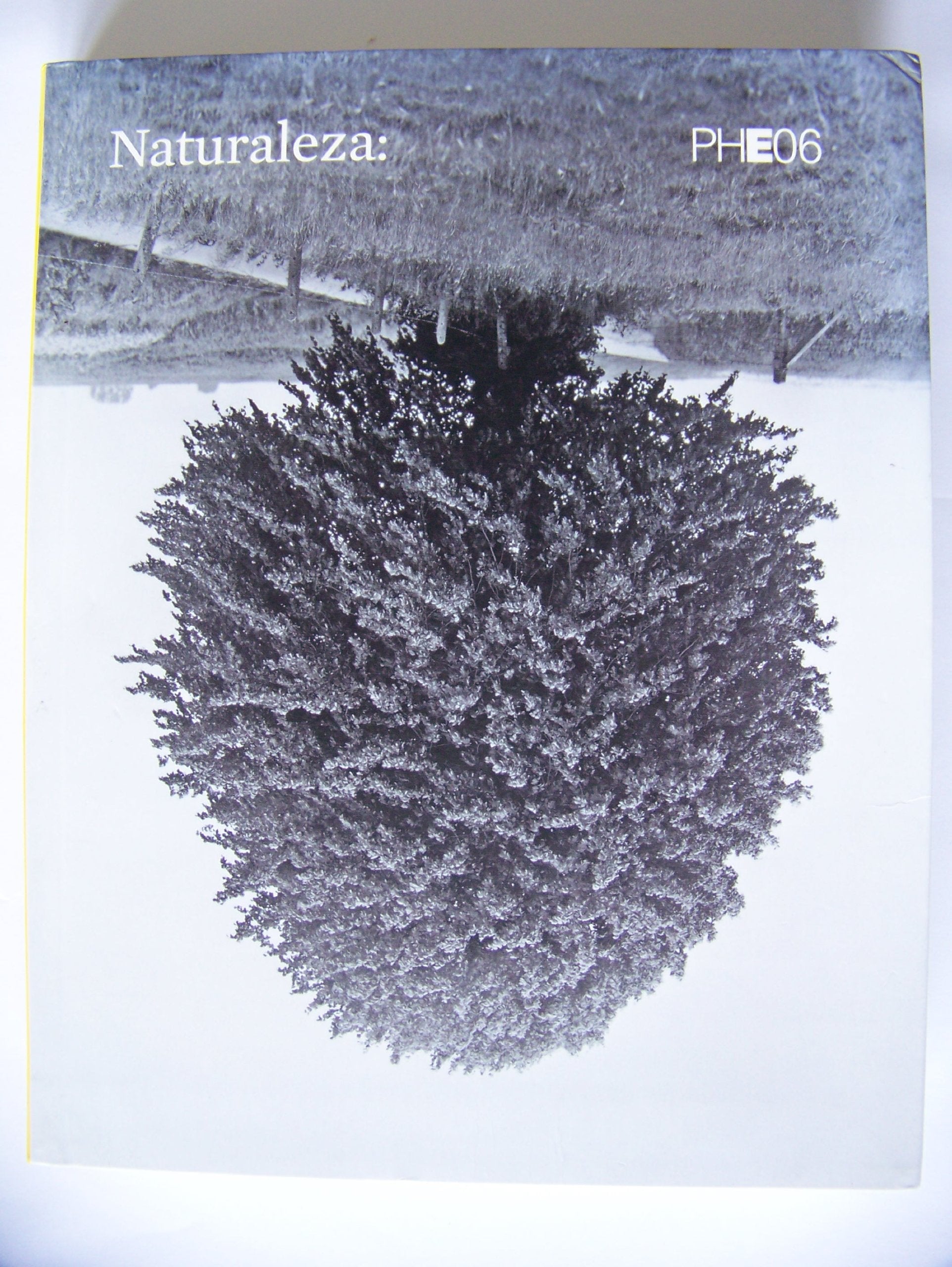 Naturaleza : PHE06 book