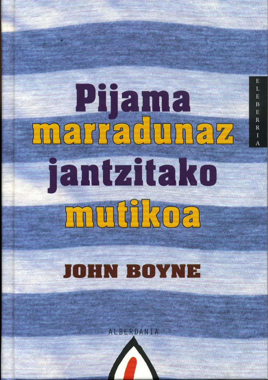 Pijama marradunaz jantzitako mutikoa book