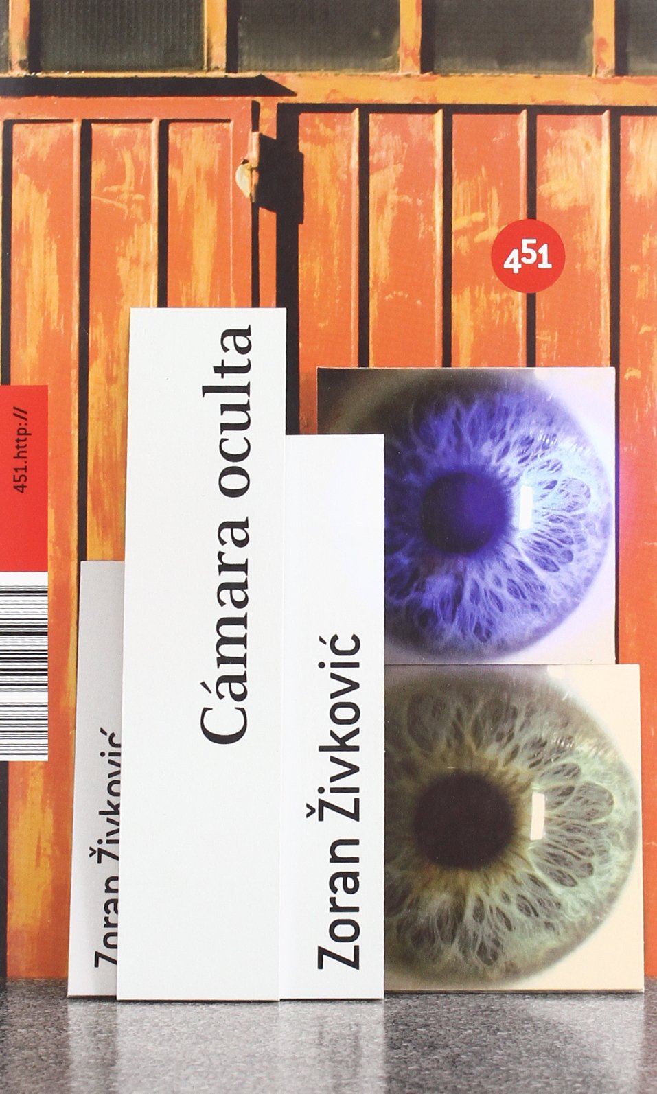 Camara oculta/ Hidden Camera book