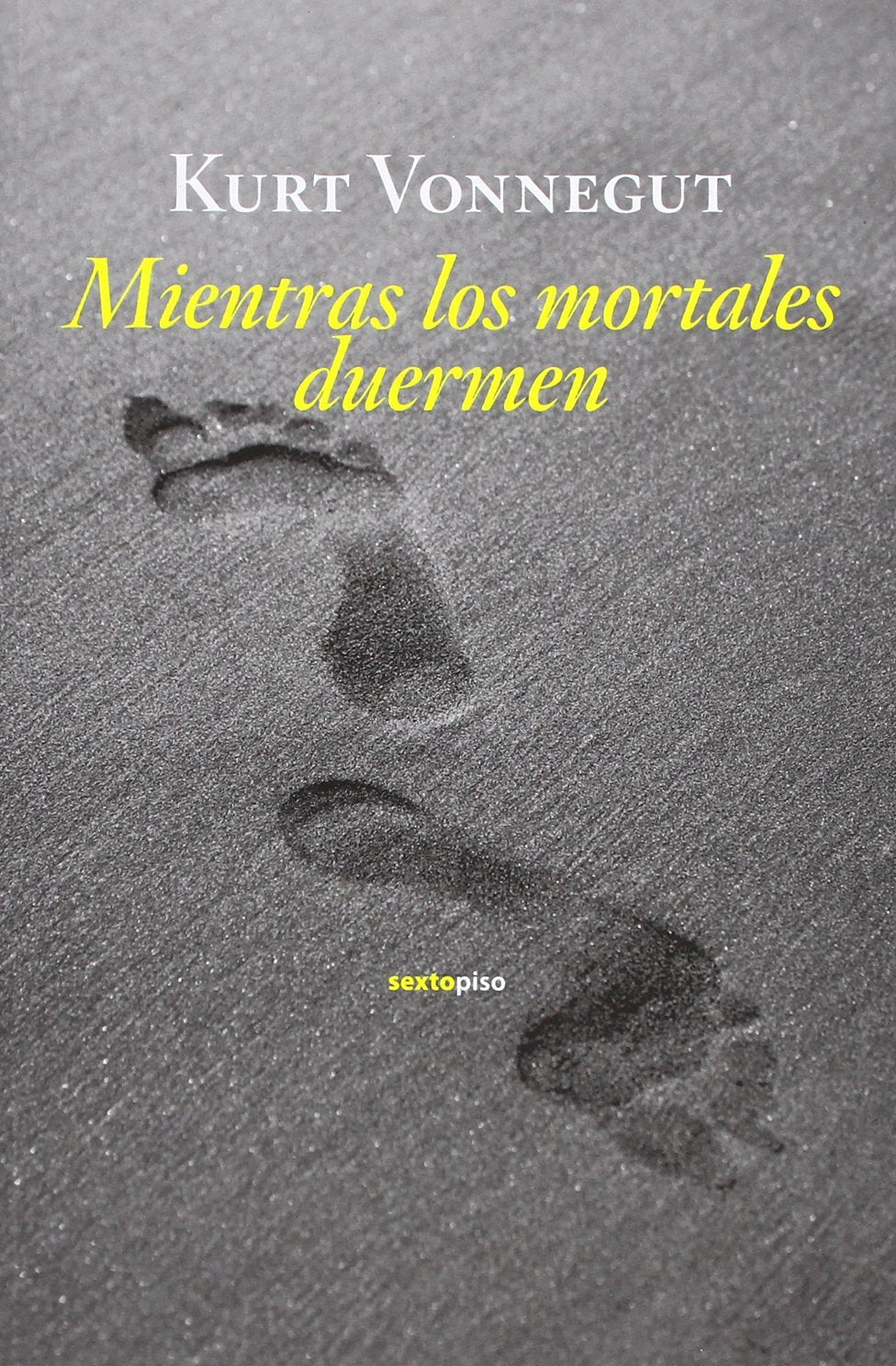 Mientras los Mortales Duermen / While Mortals Sleep book