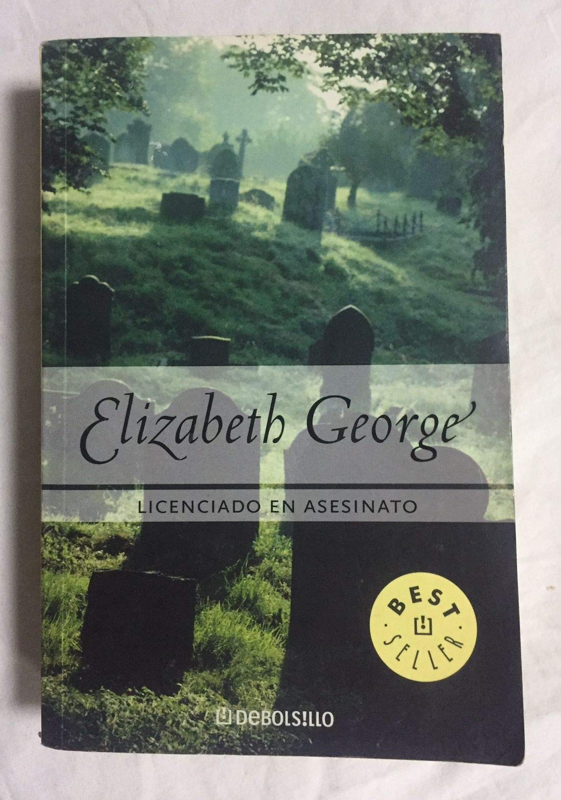 Licenciado en asesinato / Well-Schooled in Murder book