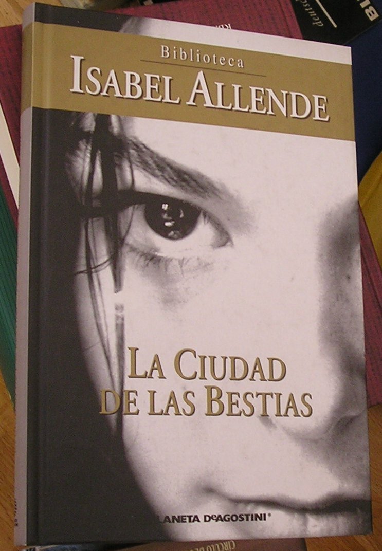 Ciudad De Las Bestias, La Books