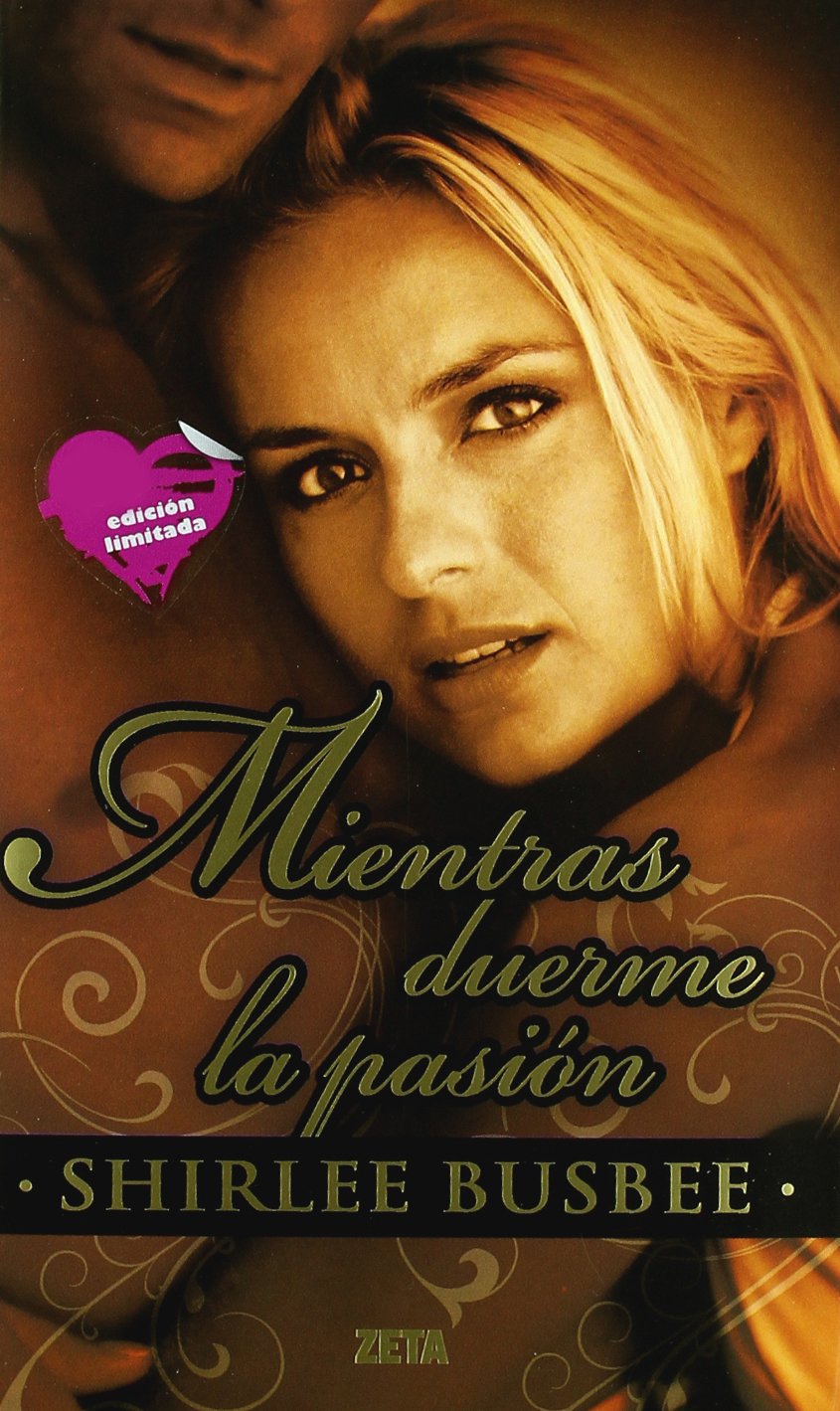 Mientras duerme la pasion / While Passion Sleeps book