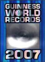 Guinness World Records 2007. Livro Dos Recordes (Em Portuguese do Brasil) book