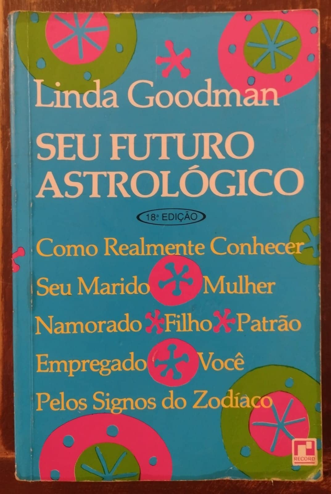 Seu Futuro Astrologico (Em Portuguese do Brasil) book