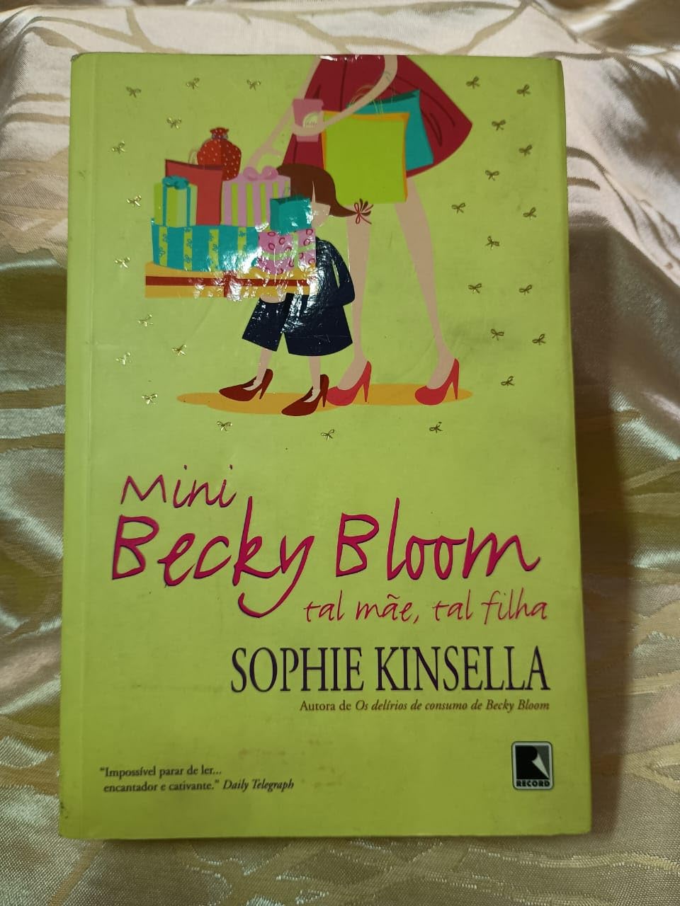 Mini Becky Bloom. Tal Mãe, Tal Filha (Em Portuguese do Brasil) book