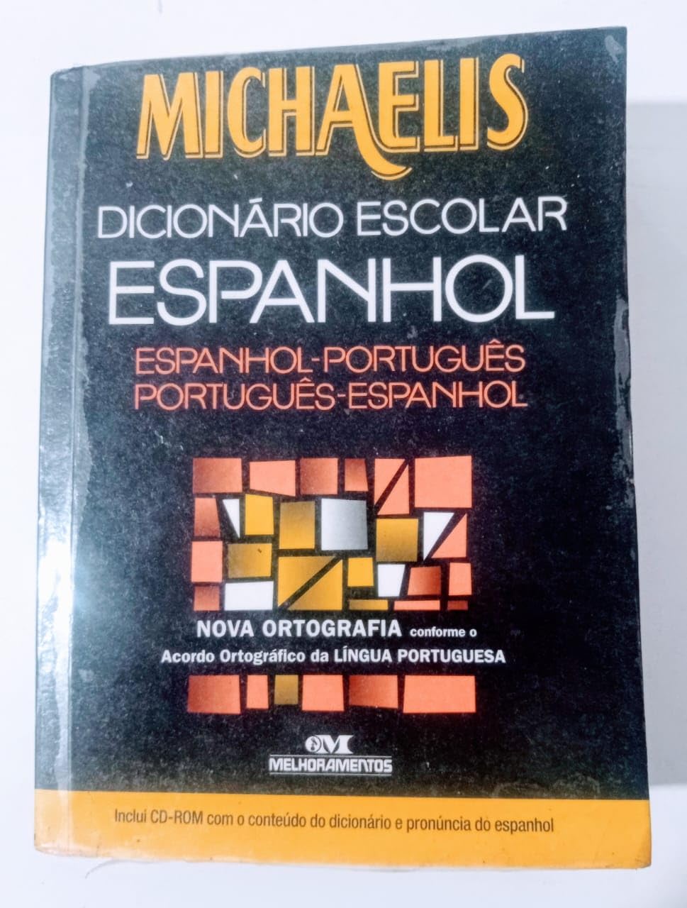 Michaelis Dicionário Escolar Espanhol (Em Portuguese do Brasil) book