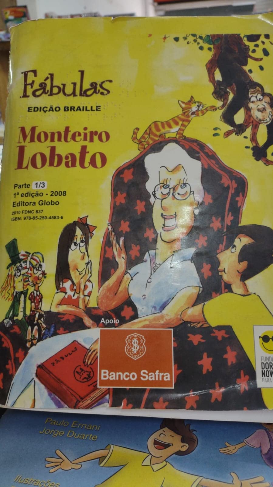 Fabulas (Em Portuguese do Brasil) book