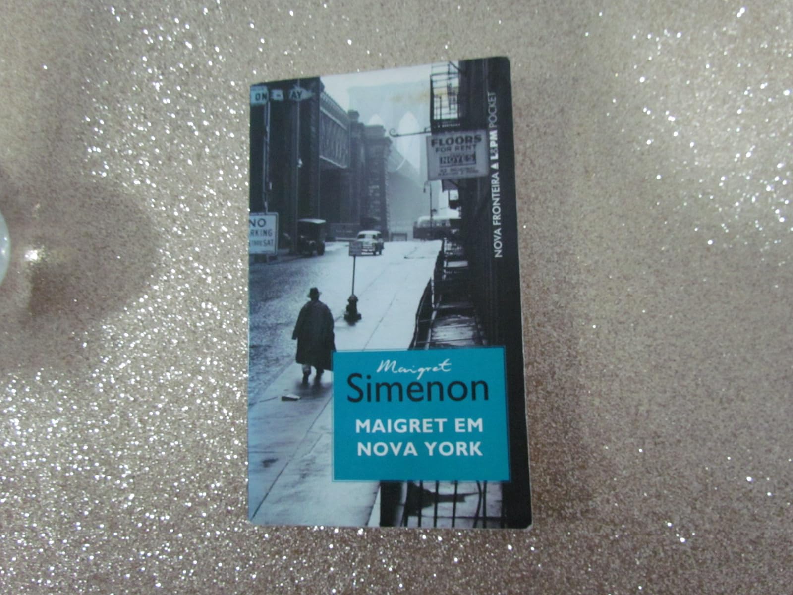 Maigret Em Nova York - Coleção L&PM Pocket (Em Portuguese do Brasil) book