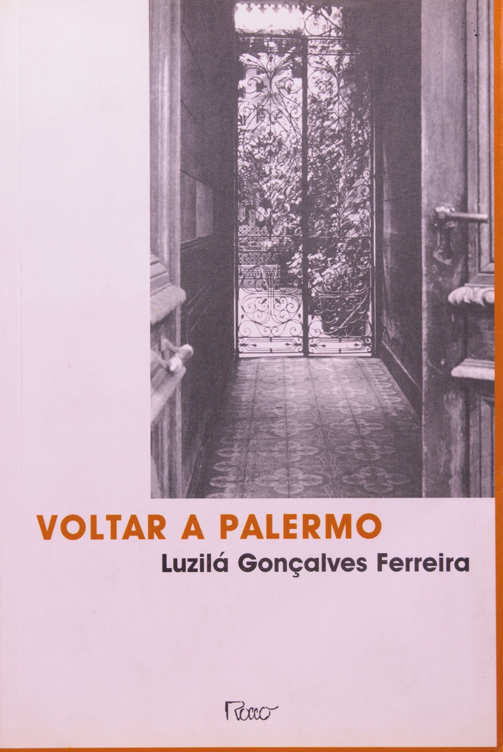 Voltar a Palermo (Em Portuguese do Brasil) book