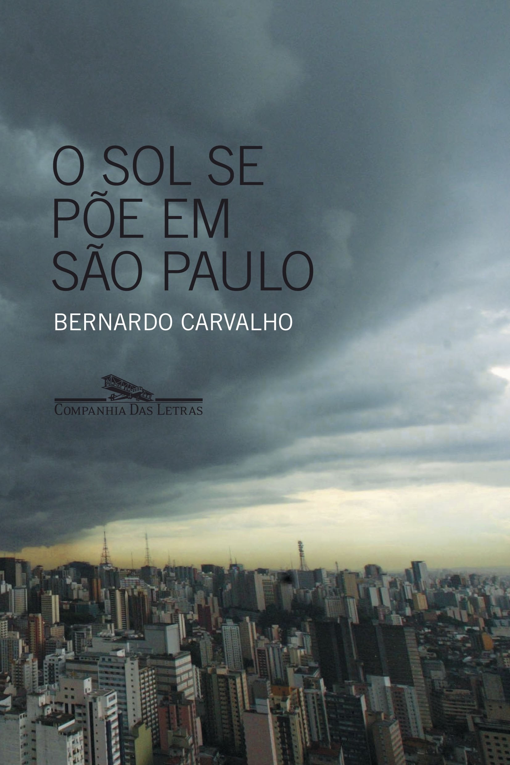 O sol se poe em Sao Paulo Books