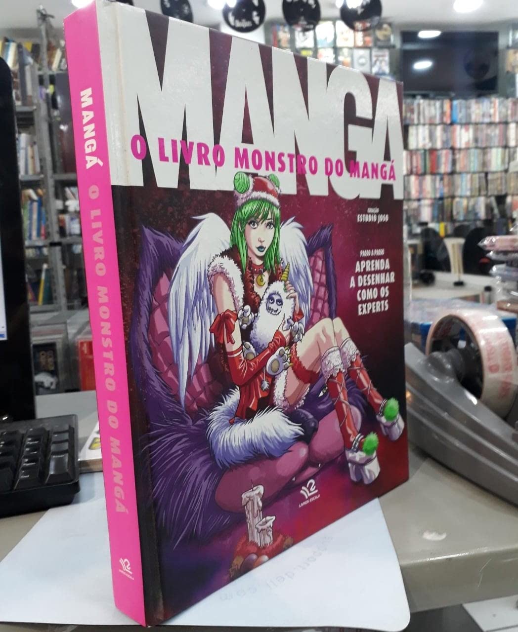 O Livro Mostro De Manga (Em Portuguese do Brasil) book
