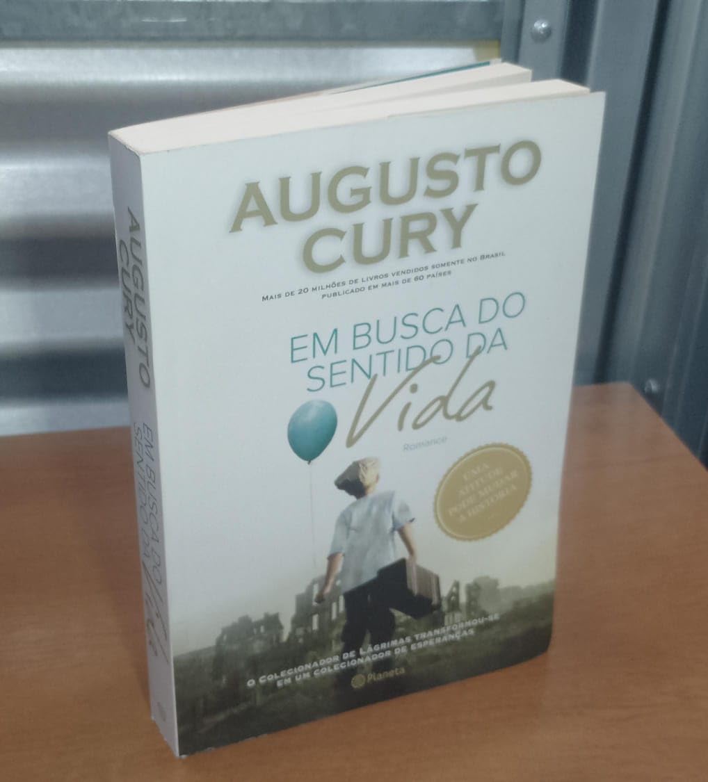 Em Busca do Sentido da Vida (Em Portuguese do Brasil) Books
