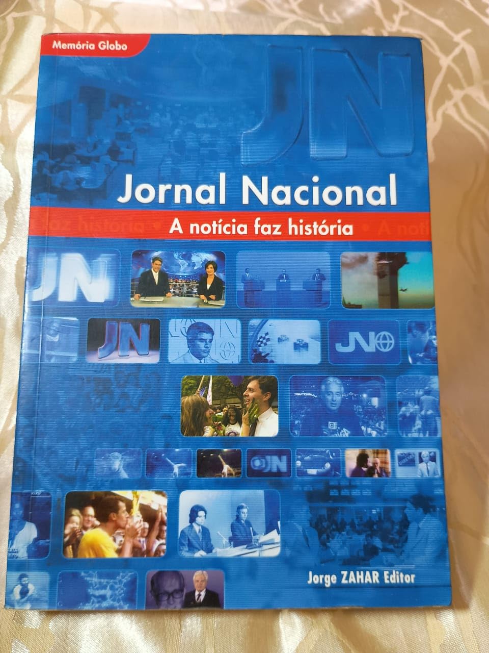 Jornal Nacional: A Noticia Faz Historia (Em Portugues do Brasil) Books
