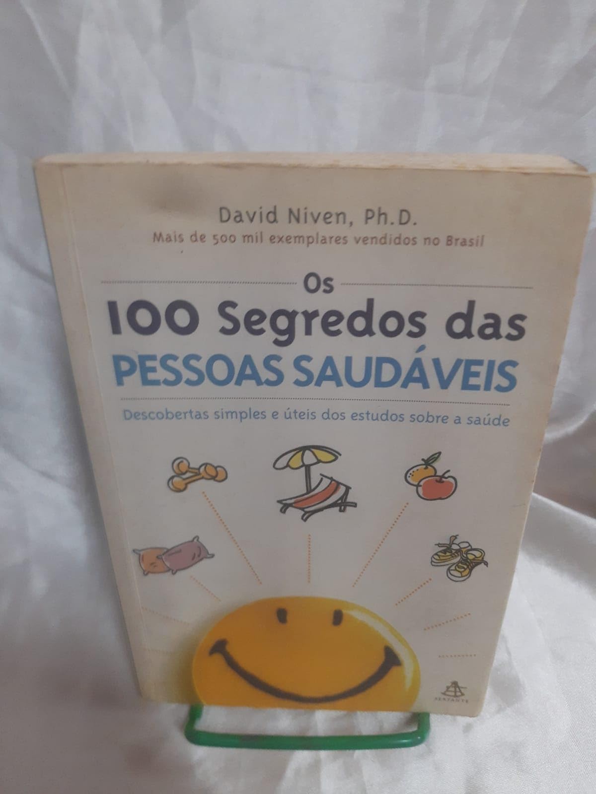 Os 100 Segredos Das Pessoas Saudáveis (Em Portuguese do Brasil) book