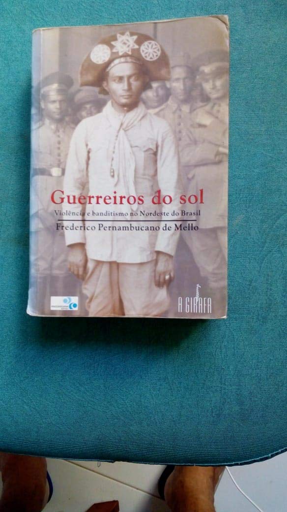livro guerreiros do sol frederico pernambucano de mello 2004 book