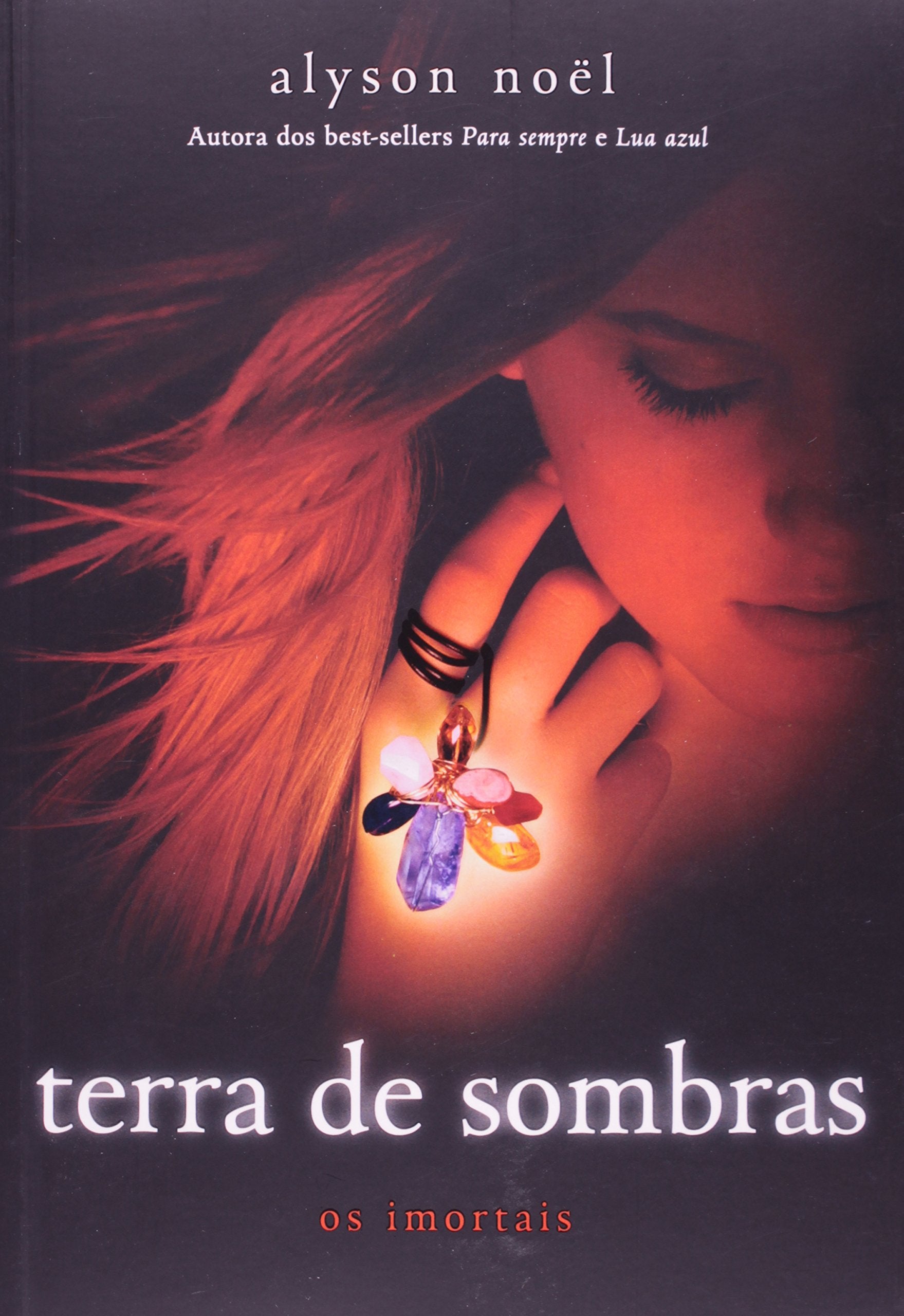 Terra de Sombras. Os Imortais (Em Portuguese do Brasil) book
