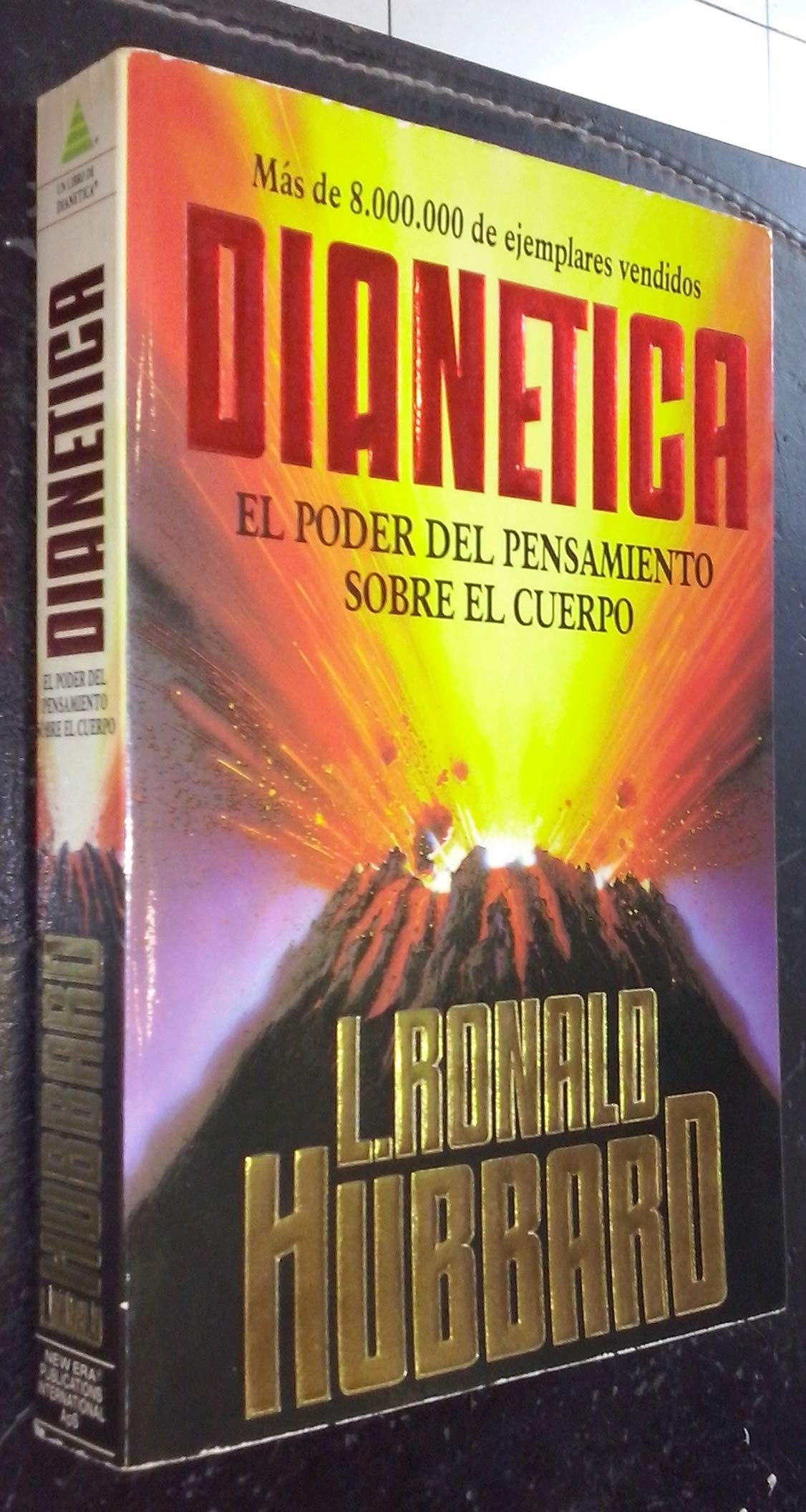 Dianética: el poder del pensamiento sobre el cuerpo : un manual de técnicas de dianética Books
