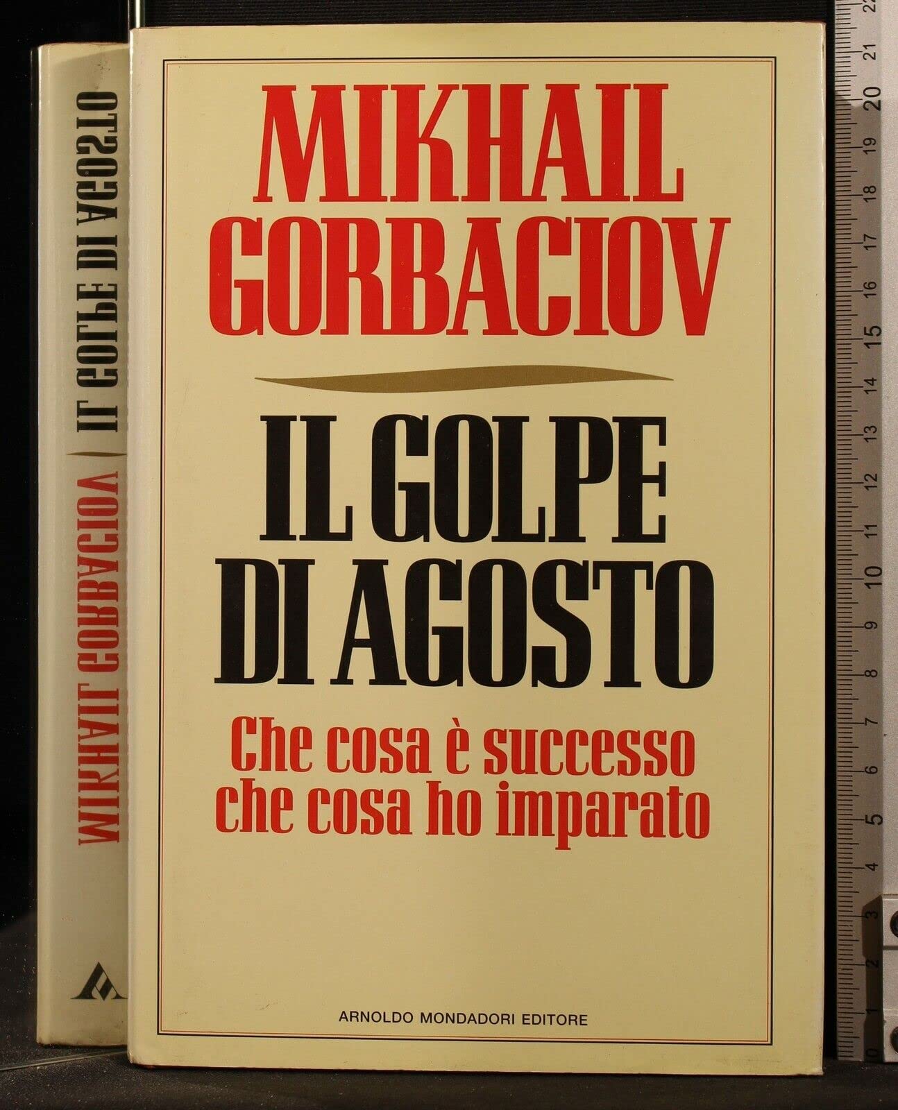 Il golpe di agosto (Frecce) Politics & History