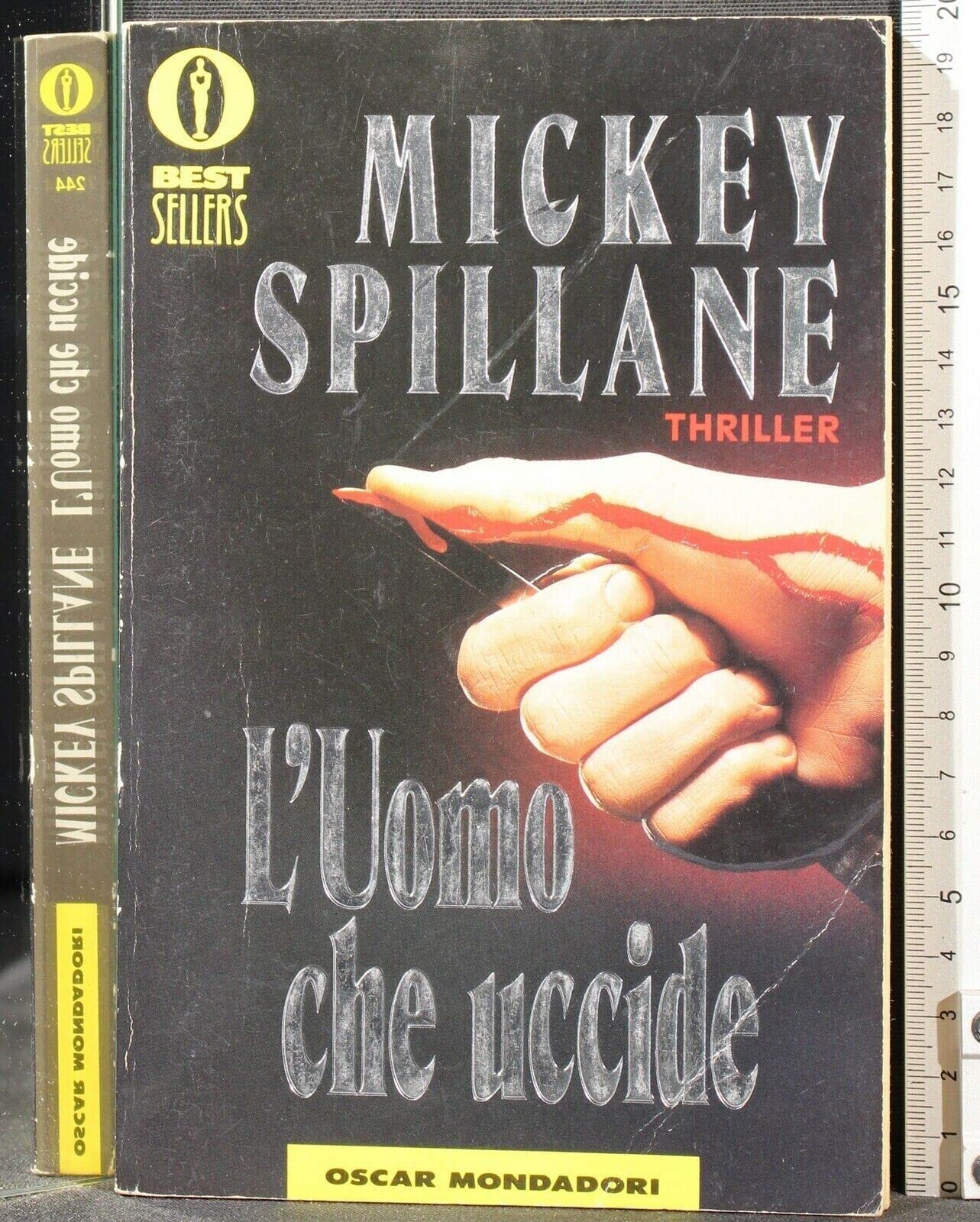 L'uomo che uccide (Oscar bestsellers, Band 244) Contemporary literature Books