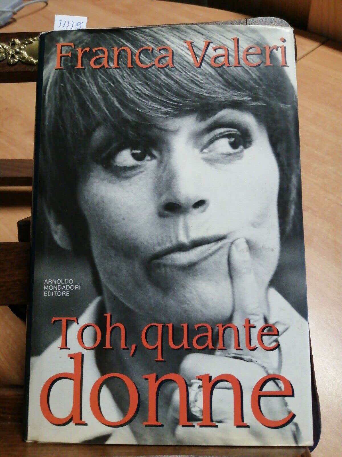 Toh, quante donne! (Biblioteca umoristica Mondadori) Contemporary literature