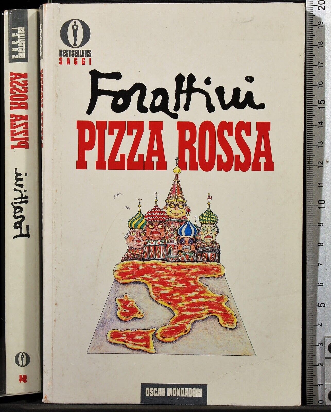 Pizza rossa (Oscar bestsellers saggi, Band 94) Cartoons