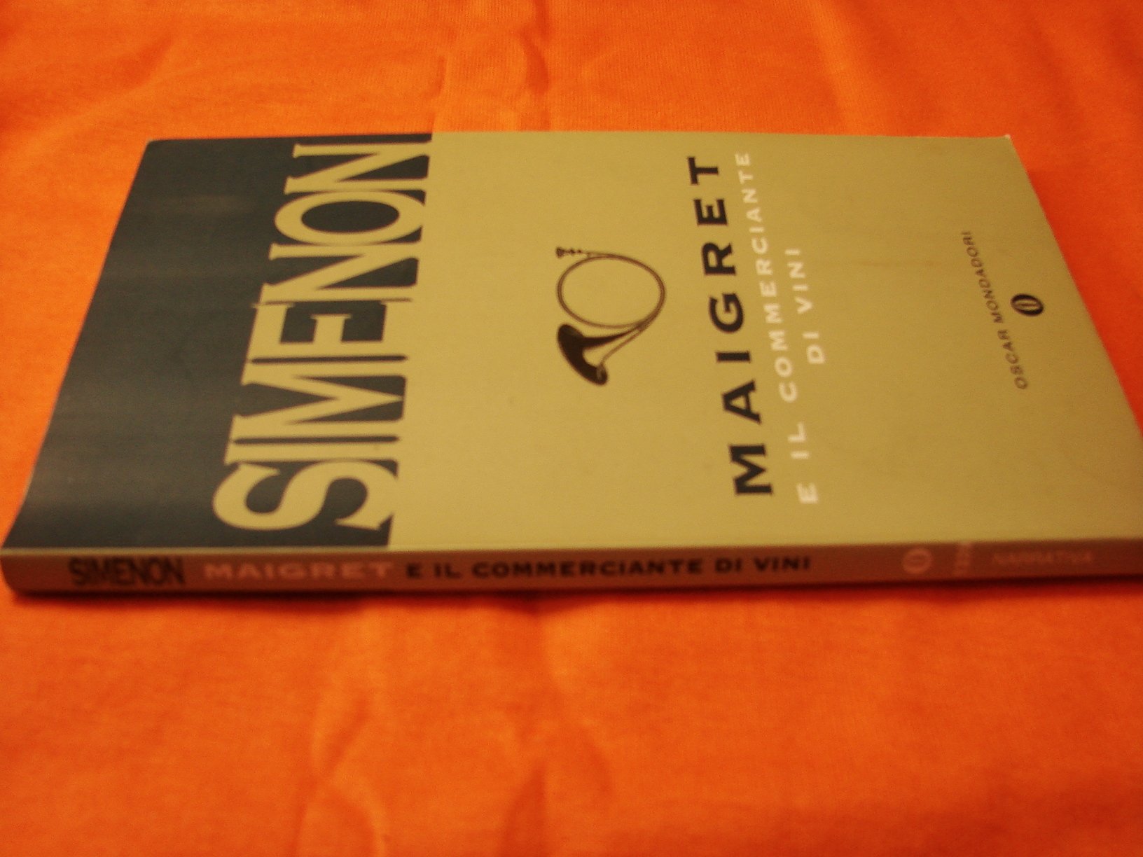 Maigret e il commerciante di vini (Oscar narrativa, Band 1339) Contemporary literature