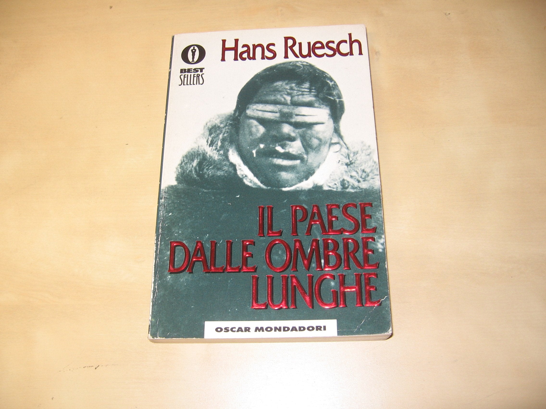 Paese dalle ombre lunghe (Oscar bestsellers, Band 416) Classics