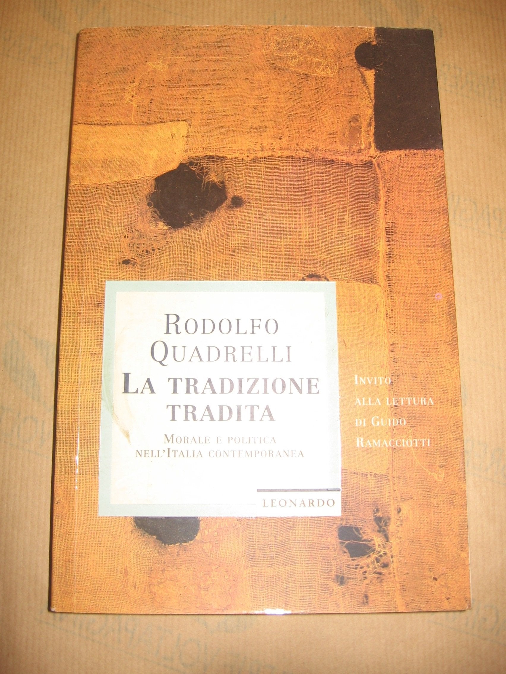 La tradizione tradita book