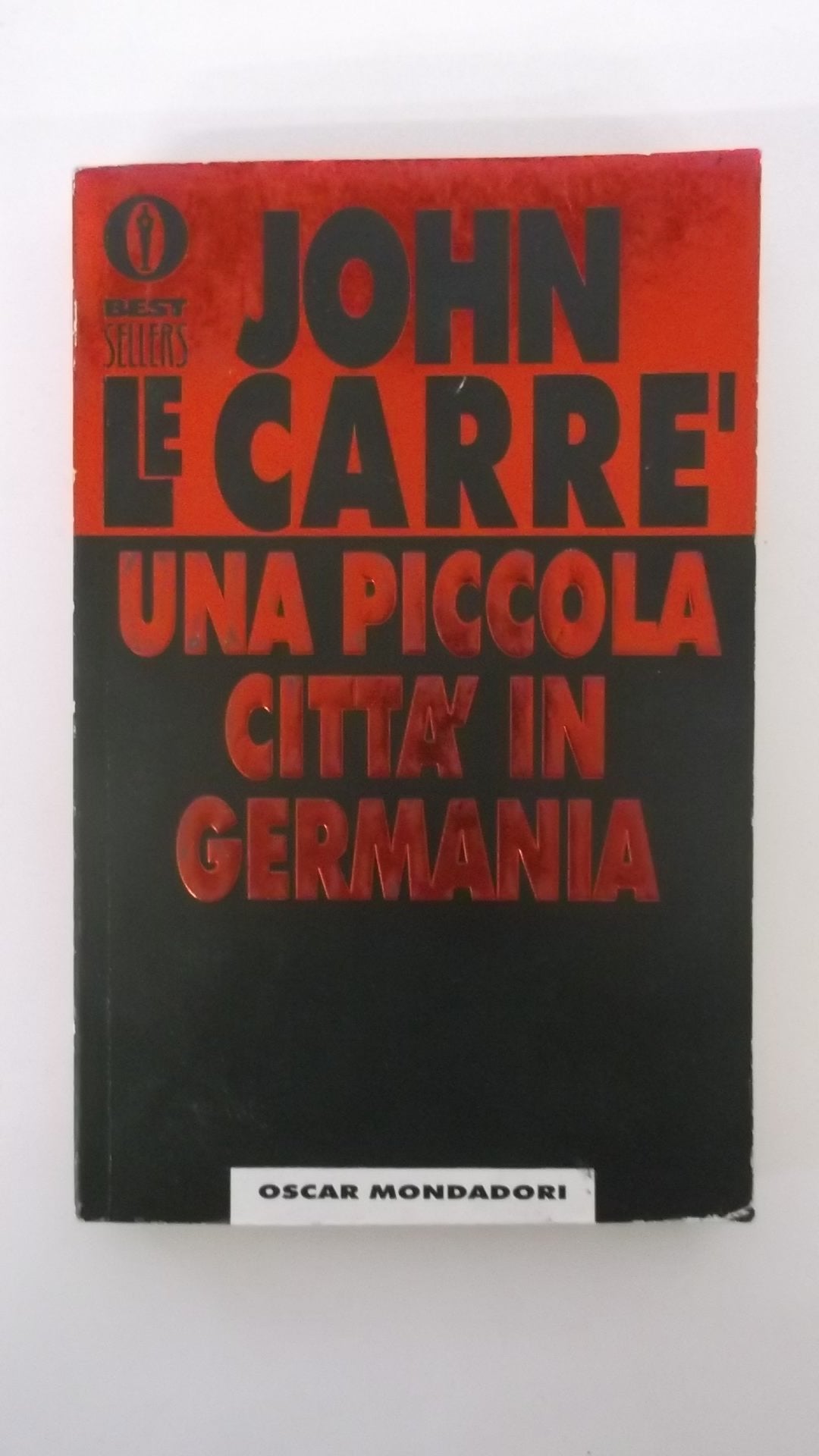 Una piccola città in Germania (Oscar bestsellers, Band 529) Contemporary literature