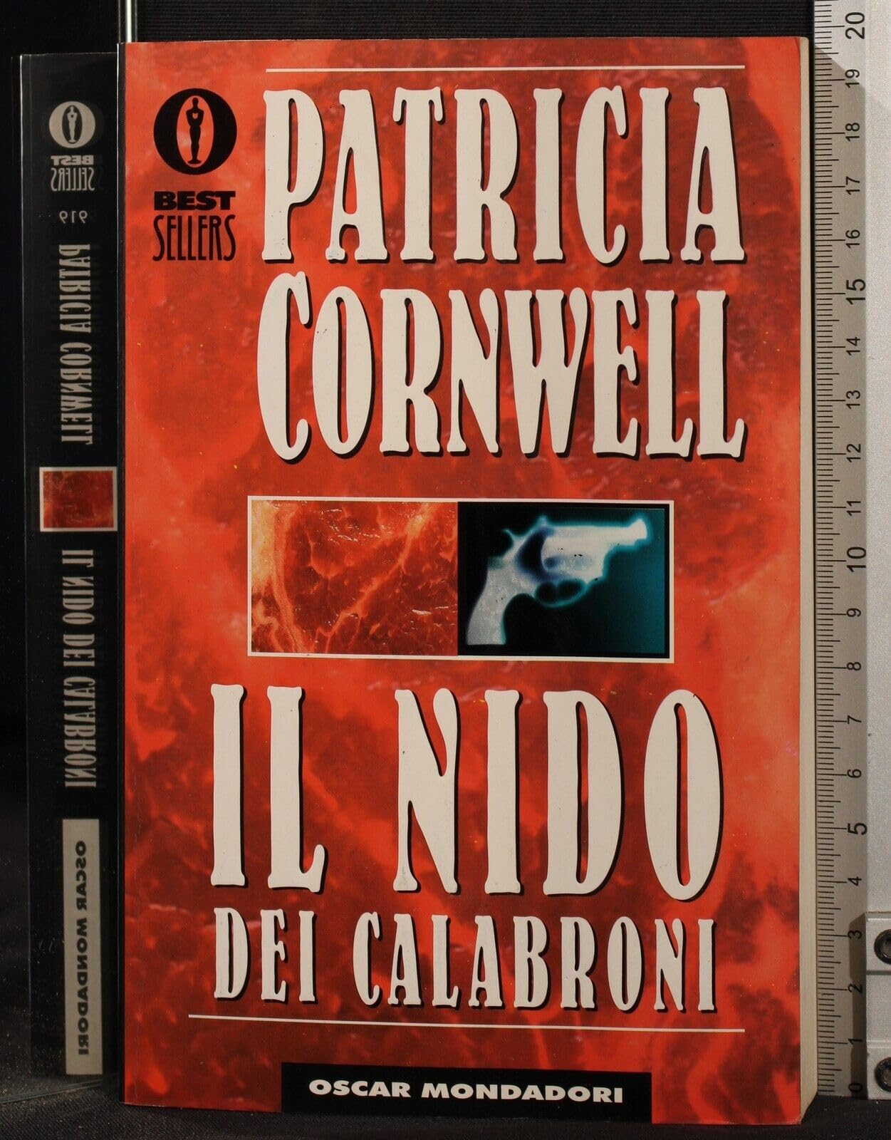 Il Nido Die Calabroni (Oscar bestsellers, Band 919) Contemporary literature