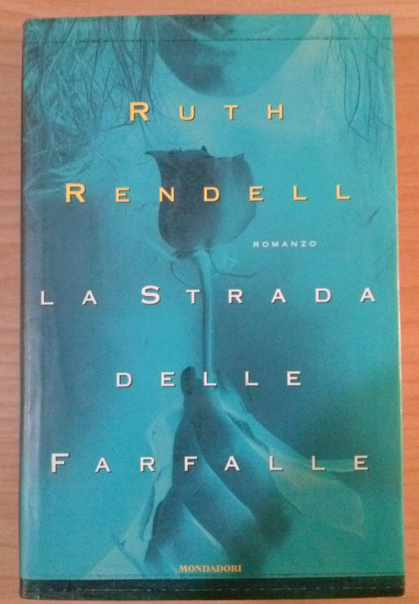 La strada delle farfalle (Superblues hardcover) Contemporary literature