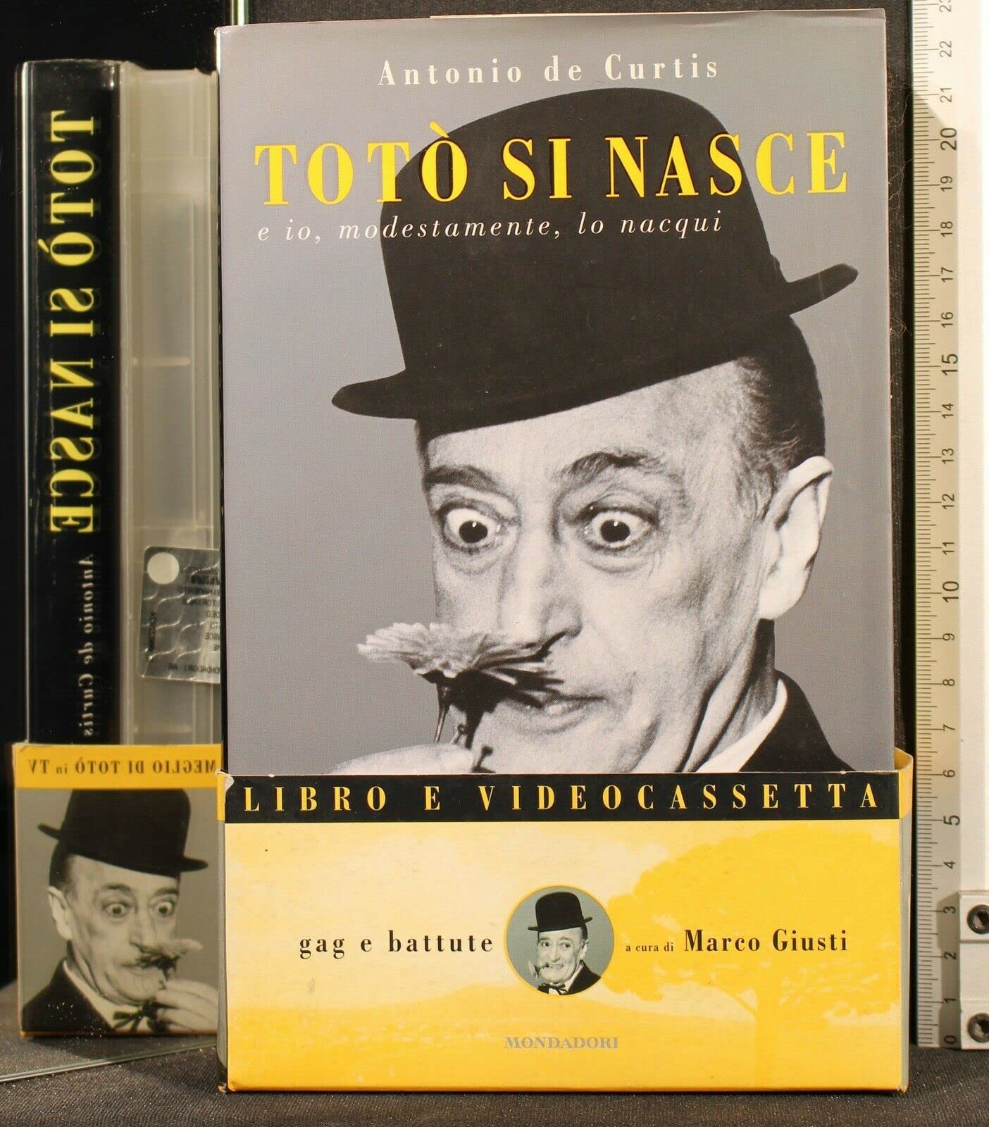 Totò si nasce e io, modestamente, lo nacqui (Biblioteca umoristica Mondadori, Band 27) Leisure, Home & Garden