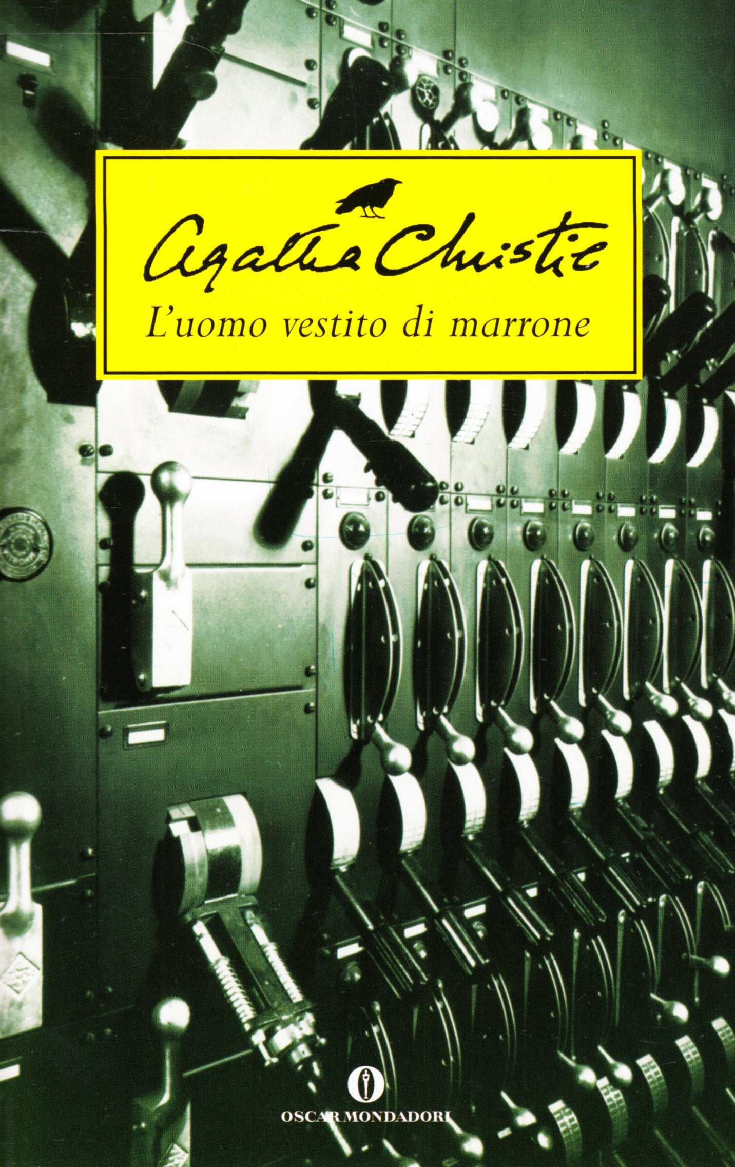 L`uomo vestito di marrone book