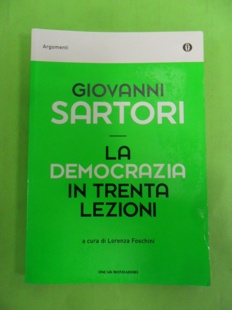 La democrazia in trenta lezioni book