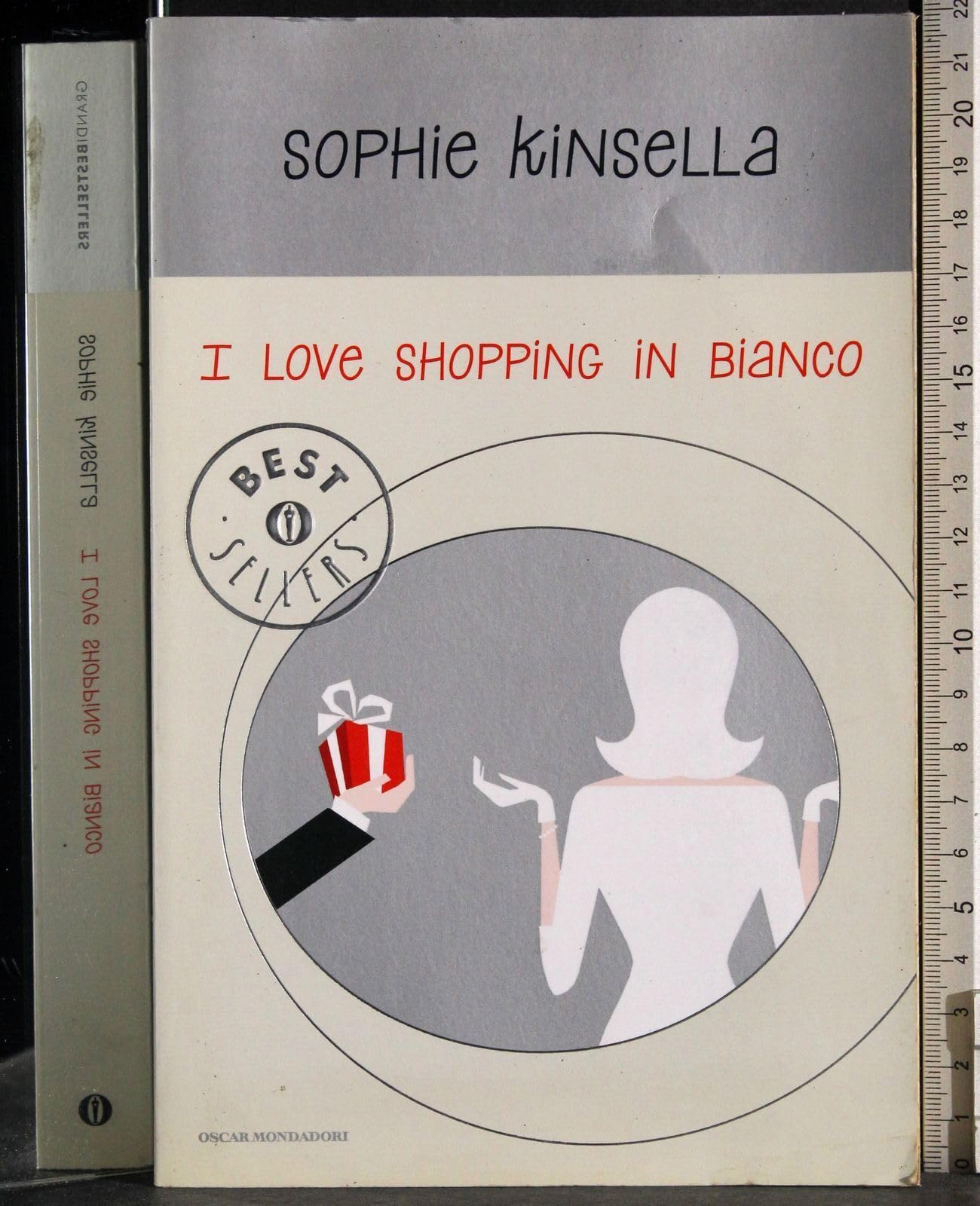 I love shopping in bianco (Oscar grandi bestsellers) Contemporary literature