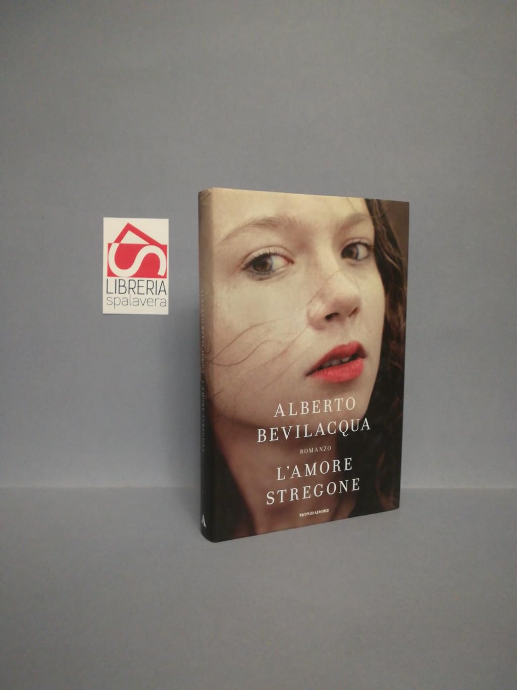 L' amore stregone (Oscar bestsellers, Band 2066) Contemporary literature