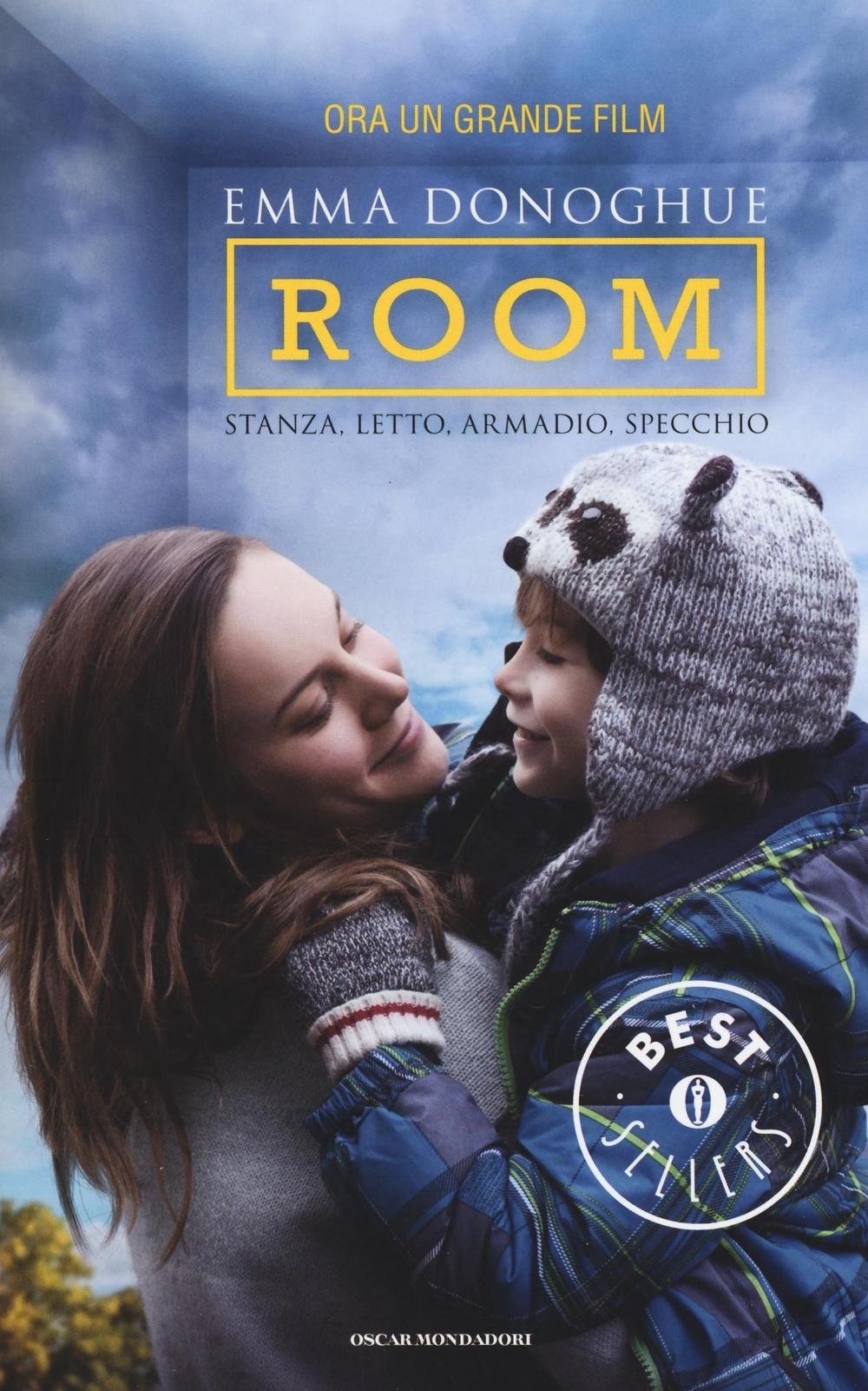 Room. Stanza, letto, armadio, specchio book